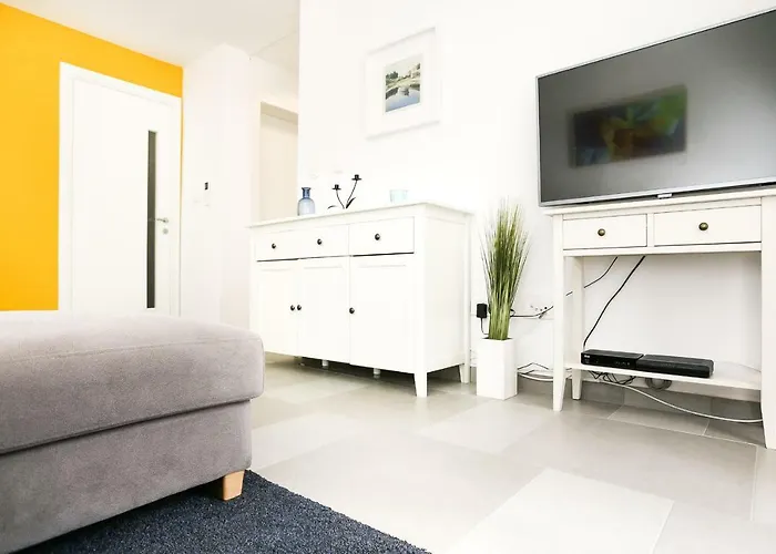 Retreat @ Town Center W/terrace