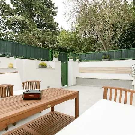 Retreat @ Town Center W/terrace *