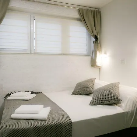 Апартаменты Retreat @ Town Center W/terrace *