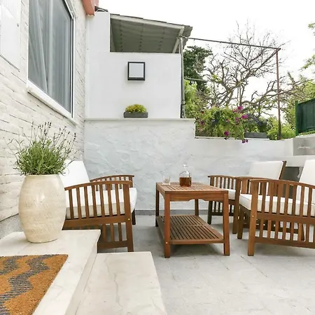 Апартаменты Retreat @ Town Center W/terrace